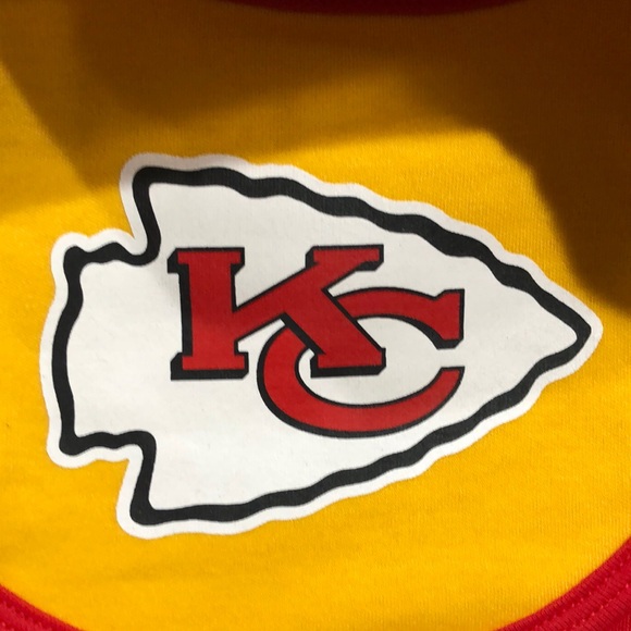 NFL Kansas City Chiefs Creeper, Bib & Bootie set. NWT 3/6mo - Picture 2 of 3
